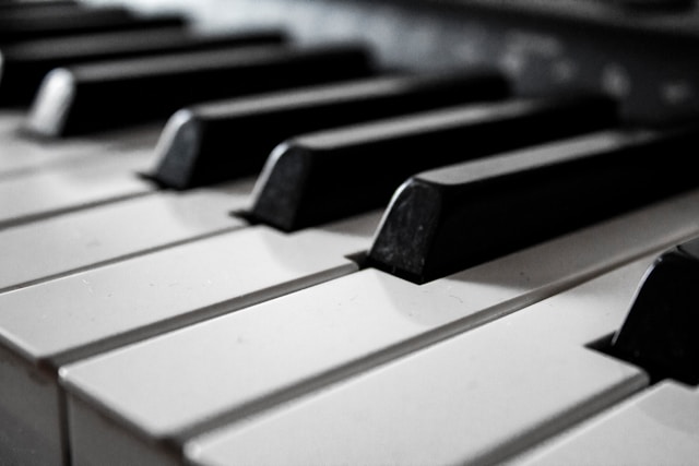 Piano Teacher Techniques That Help Beginners Build Strong Musical Foundations
