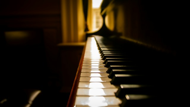 10 Piano Teacher Activities That Can Help Students Become More Comfortable Performing