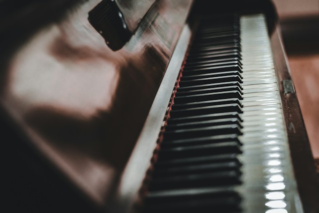 8 Piano Teacher Lesson Ideas for Making Practice More Engaging Between Classes