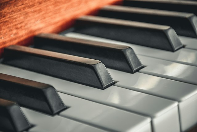 8 Piano Teacher Lesson Milestones Students Can Work Towards Throughout the Year